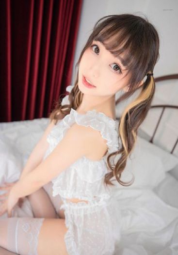欧美av比比琼斯_电影免费观看