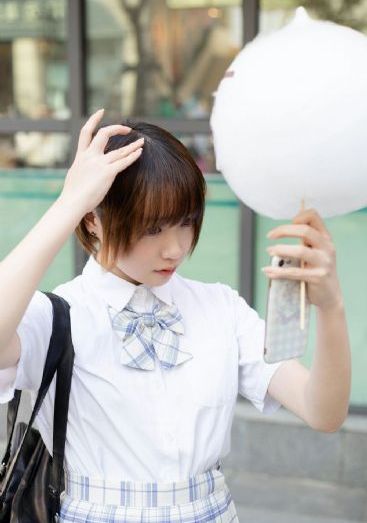 欧美风短发女_1080在线播放