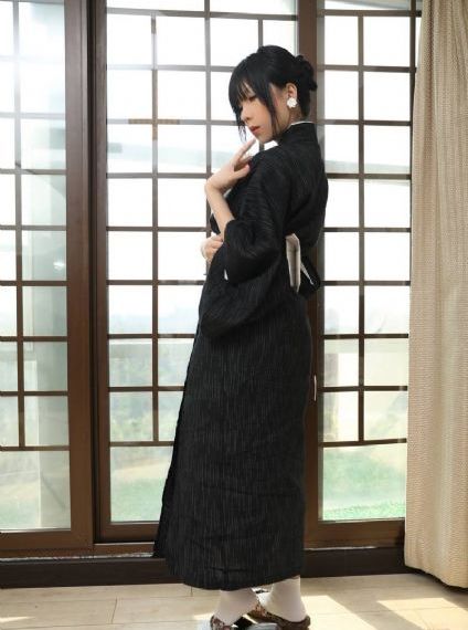 娇妻玩4p被3个男人玩4p小说_4K全集免费播放