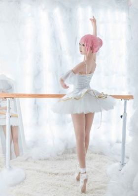 日韩蜜桃精品_HD免费全集观看